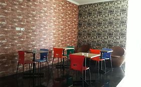 Hotel Bumi Palupy  3*